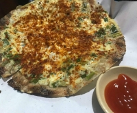 Bánh tráng nướng Bà Khùng Nguyễn Văn Trỗi Đà Lạt: Ăn là ghiền!