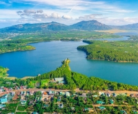 Biển Hồ Pleiku: Vẻ đẹp thanh bình giữa lòng phố núi Gia Lai