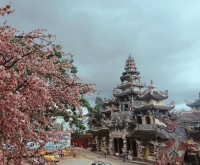 Chùa Linh Phước (Ve Chai): Khám phá kiến trúc độc nhất Việt Nam