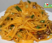 Khám phá Gỏi kiến vàng đu đủ Pleiku: Đặc sản độc đáo Tây Nguyên