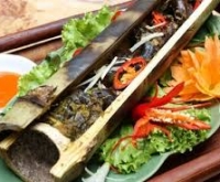 Thưởng thức Bò nướng ống tre Gia Lai - Đặc sản núi rừng Tây Nguyên
