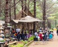 Trải nghiệm mua sắm chợ phiên bản địa tại Măng Đen