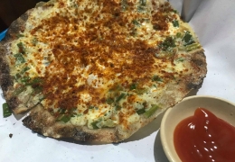 Bánh tráng nướng Bà Khùng Nguyễn Văn Trỗi Đà Lạt: Ăn là ghiền!