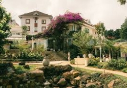 Khám phá bí ẩn và vẻ đẹp độc đáo của Biệt điện Trần Lệ Xuân Đà Lạt