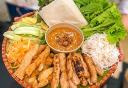 Khám phá Nem nướng Bà Hùng Đà Lạt: Đặc sản nức tiếng phải thử