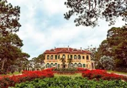 Review Dinh Bảo Đại 1 Dalat Palace: Trải Nghiệm Uy Nghi Cung Vua