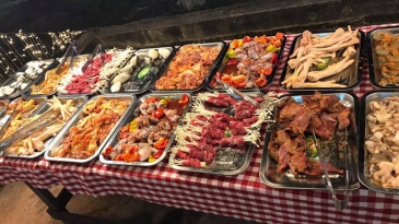 Buffet nướng Đà Lạt dưới 150k: Review quán ngon, rẻ bất ngờ!
