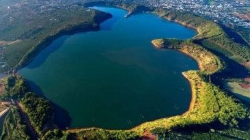 Check-in rừng thông Biển Hồ Gia Lai, trải nghiệm đẹp ngỡ ngàng.