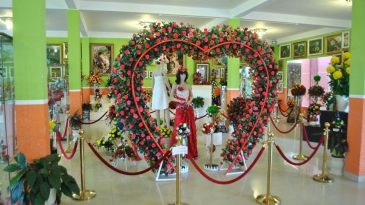 Khám phá Rừng Hoa Đà Lạt: Showroom hoa khô công nghệ hút khách?