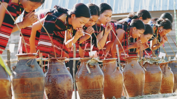 Rượu cần Kon Tum: Nét văn hóa truyền thống Tây Nguyên độc đáo