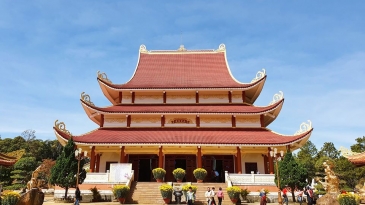 Tham quan chùa Khánh Lâm Măng Đen - Điểm du lịch tâm linh yên bình 