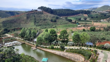 Thuý Thuận Đà Lạt: Xưởng cafe sống ảo – 