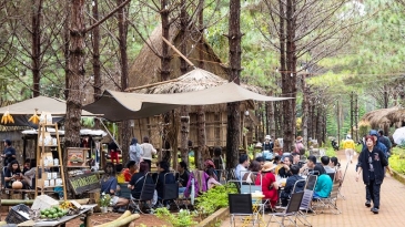 Trải nghiệm mua sắm chợ phiên bản địa tại Măng Đen