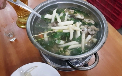 Lẩu gà lá sâm Măng Đen -  món ngon dinh dưỡng từ thiên nhiên