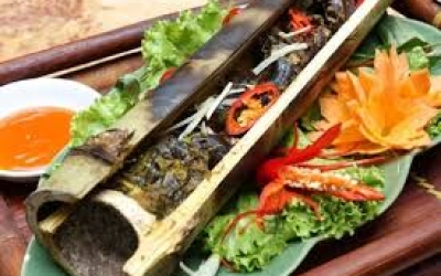 Thưởng thức Bò nướng ống tre Gia Lai - Đặc sản núi rừng Tây Nguyên