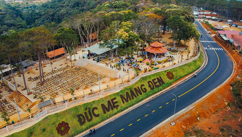 Đồi Đức Mẹ Măng Đen