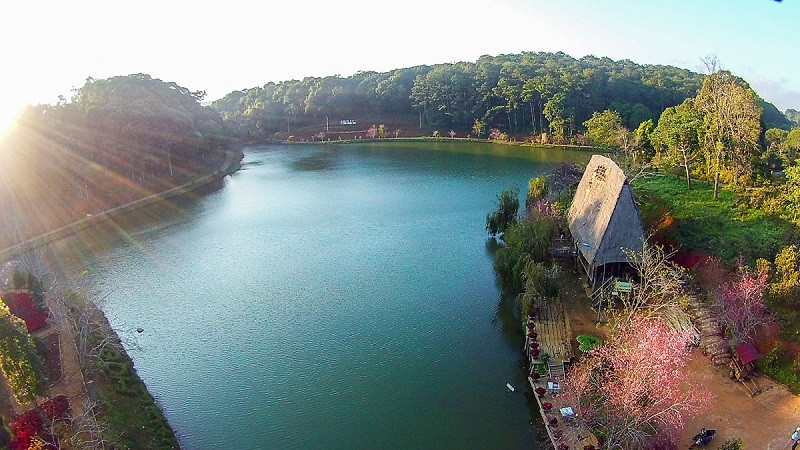 Hồ Đăk Ke Măng Đen