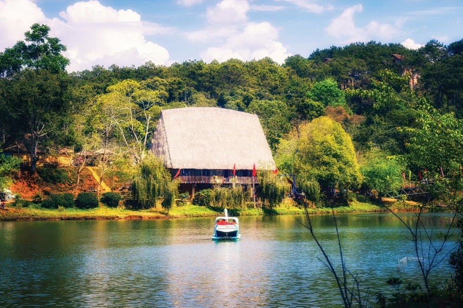 Hồ Đăk Ke Măng Đen