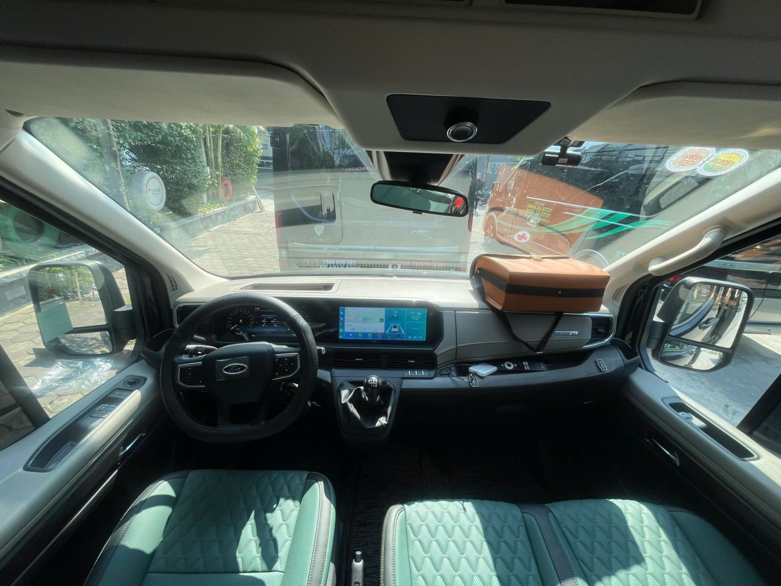 Limousine Măng Đen