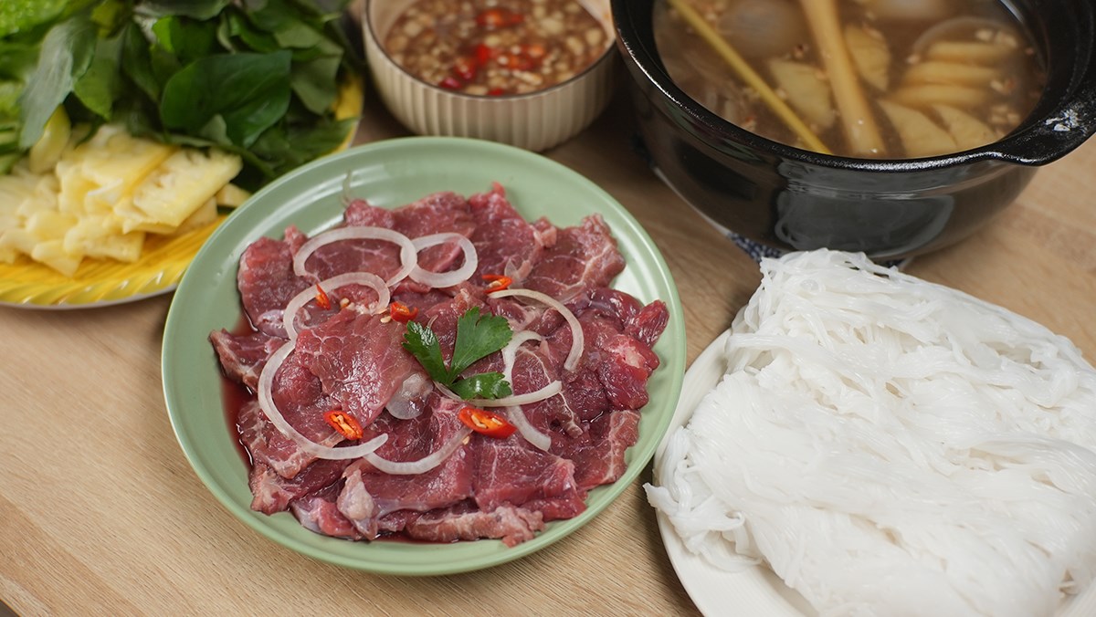 Bò Nhúng Giấm Truyền Thống