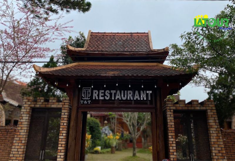 Nhà hàng Sơn Lâm quán bán món gỏi lá Măng Đen
