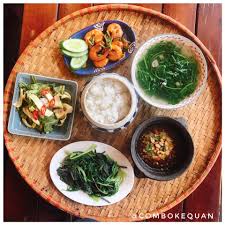 Cơm gia đình Bờ Kè Quán