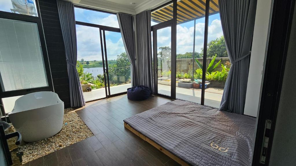 Cola House Nhà Nghỉ Dưỡng Nguyên Căn