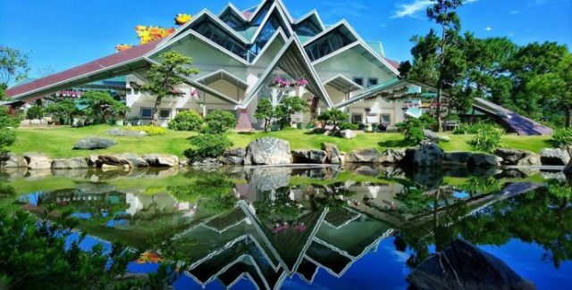 Khu du lịch Lá Phong Đà Lạt