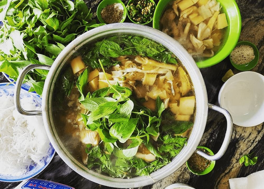 Lẩu lá rừng Pleiku