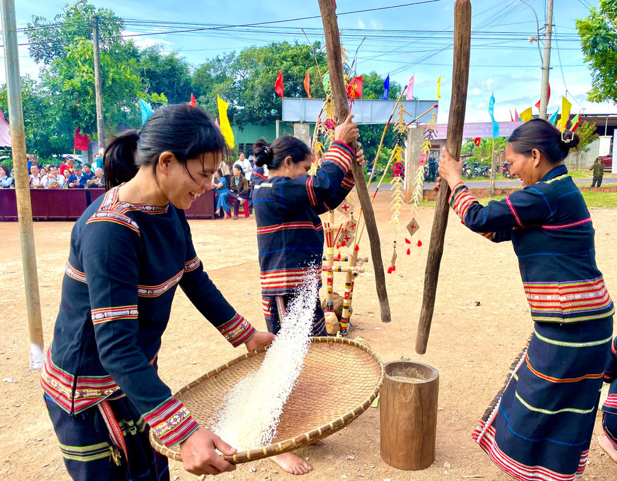 Nghi lễ ăn lúa mới Gia Lai
