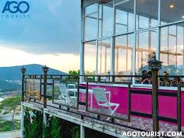 Trên Đỉnh Đồi Trăng