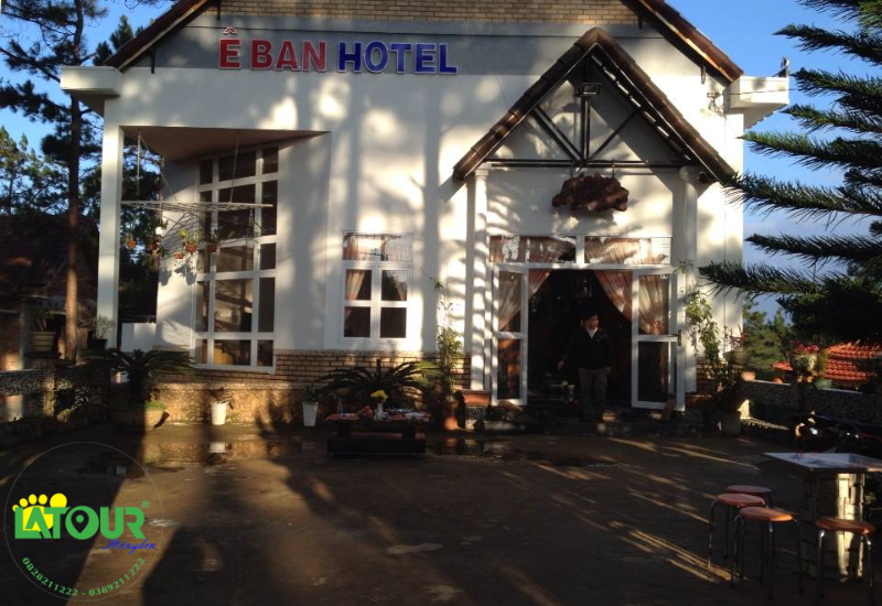 Khách sạn Êban Măng Đen