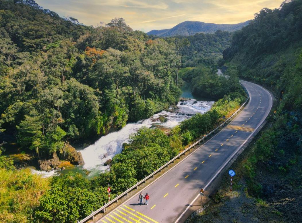 Đèo Khánh Lê/Omega