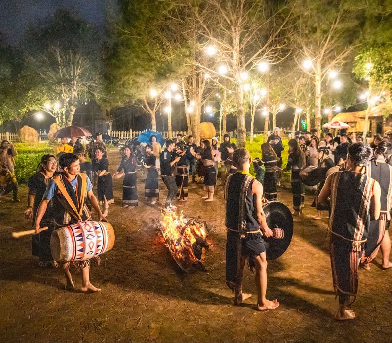 Chợ phiên Măng Đen