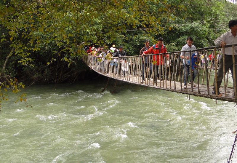 Khu du lịch Buôn Đôn