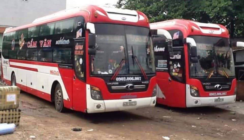 Nhà xe Cẩm Vân