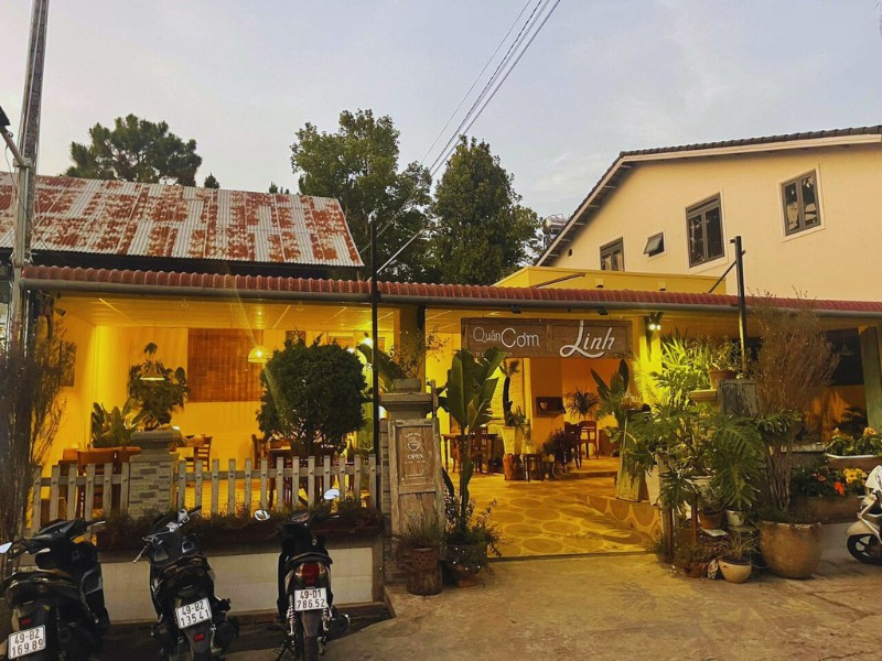 Quán cơm Linh Đà Lạt