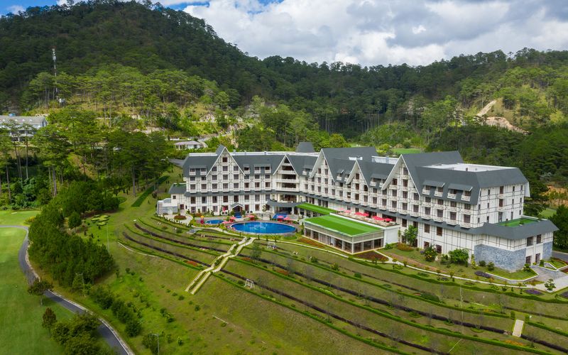 Swiss-Belresort Tuyen Lam Dalat (5 Sao)