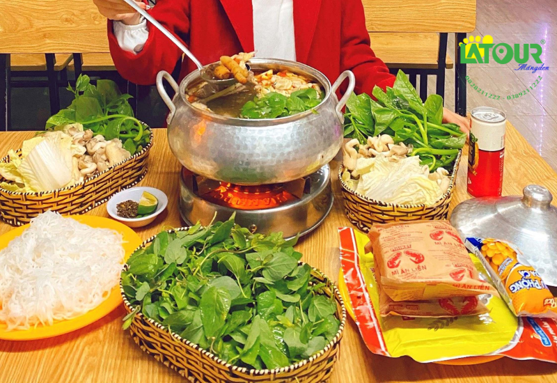 Món ngon Măng Đen - Lẩu Gà Lá Sâm